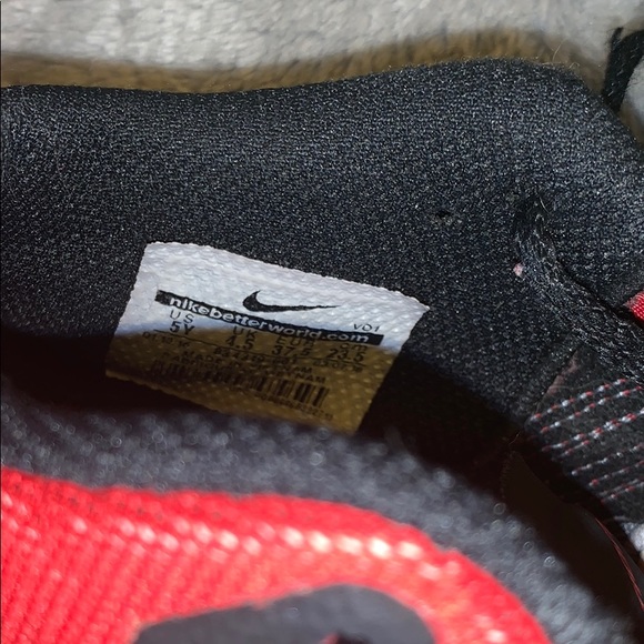 Size 5 Y Nike Zoom Ascention Basketball ? Shoes Red Black main image 6